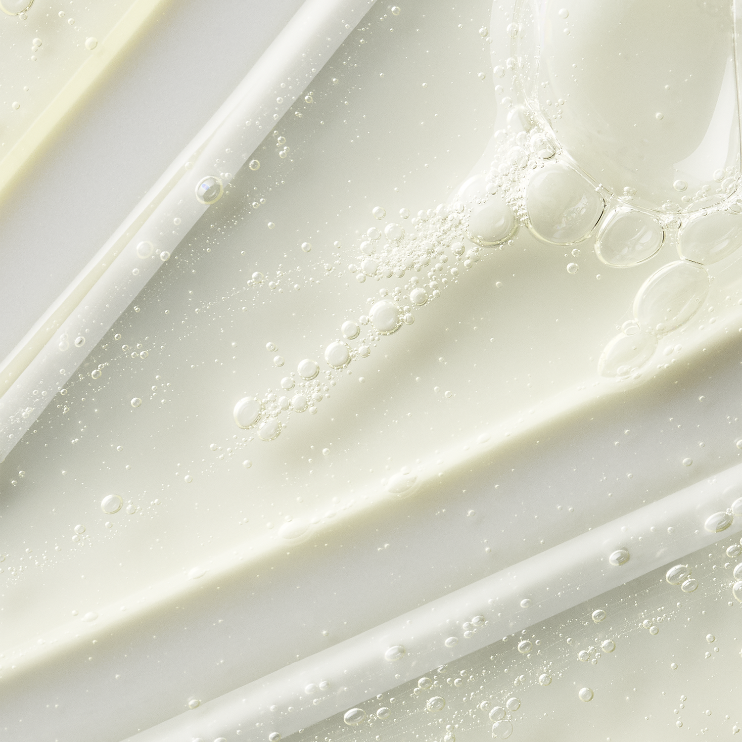 Satinique™ Champú Purificador - 750 mL