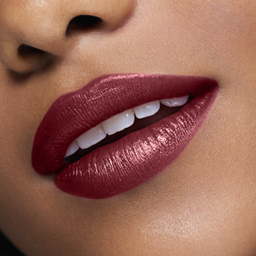 Lápiz Labial Cremoso Artistry Go Vibrant™ - Take Charge Red 107